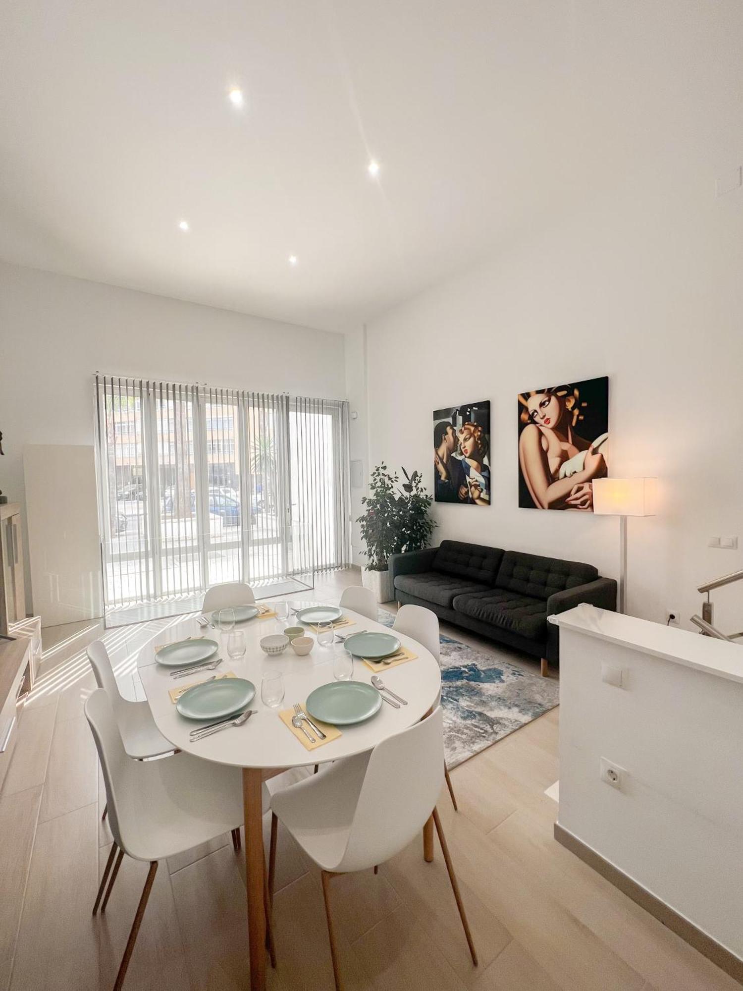 Cozy And Modern Family Flat Carihuela Apartment ตอร์เรโมลิโนส ภายนอก รูปภาพ