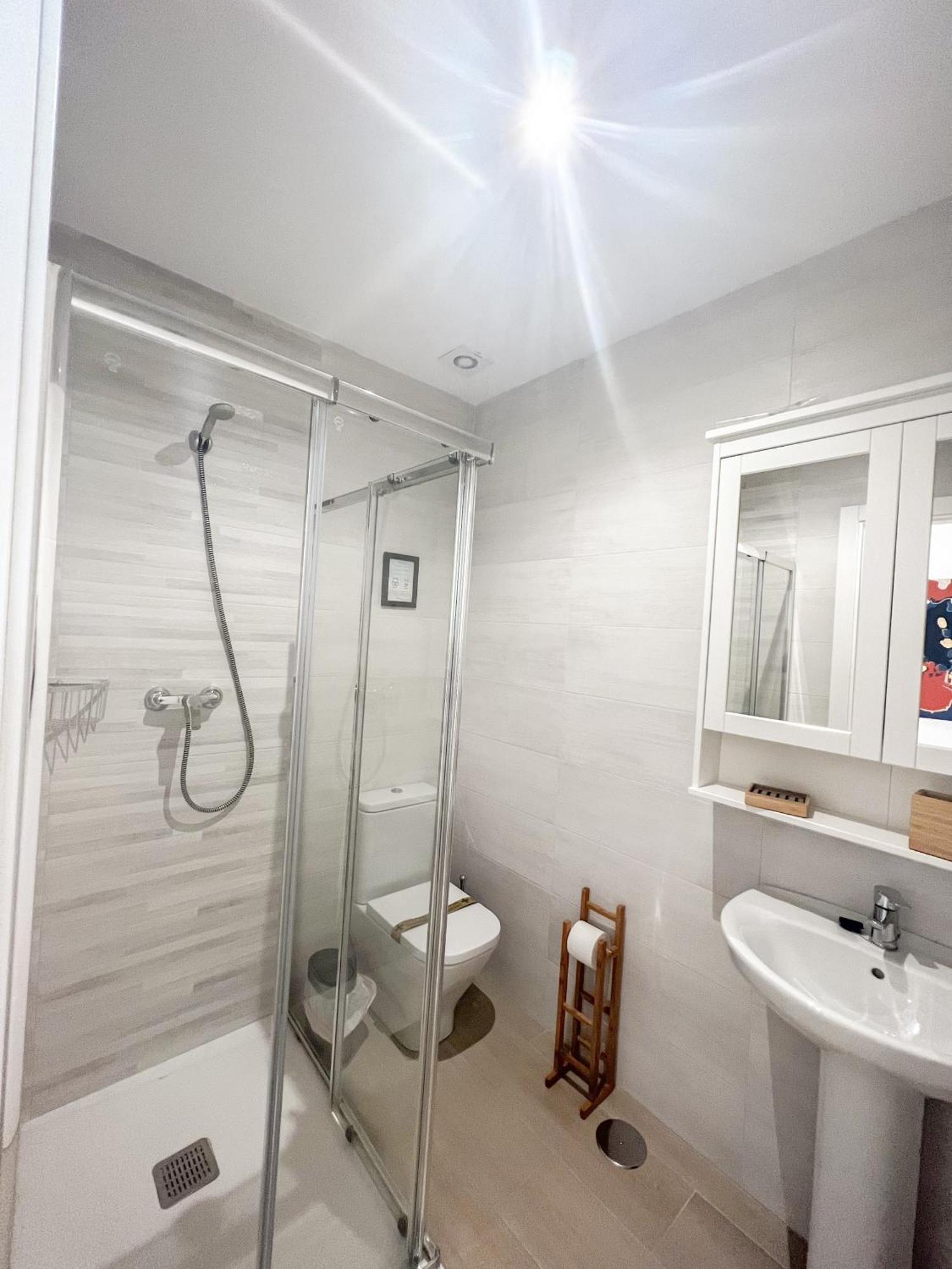 Cozy And Modern Family Flat Carihuela Apartment ตอร์เรโมลิโนส ภายนอก รูปภาพ